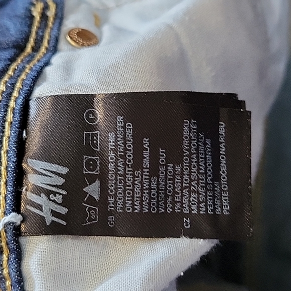H&M Dark Wash Jeans - Picture 12 of 13
